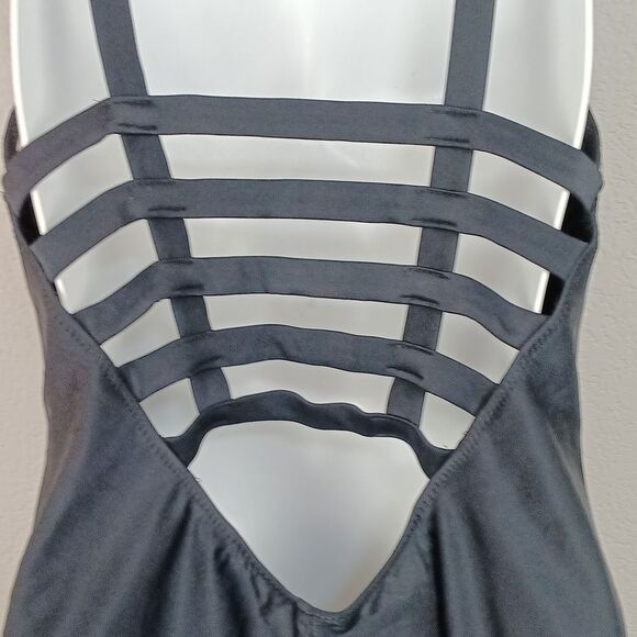 Mossimo Women Black One Piece Swimsuit V-Neck Cut Outs On Back SZ L - Picture 8 of 13